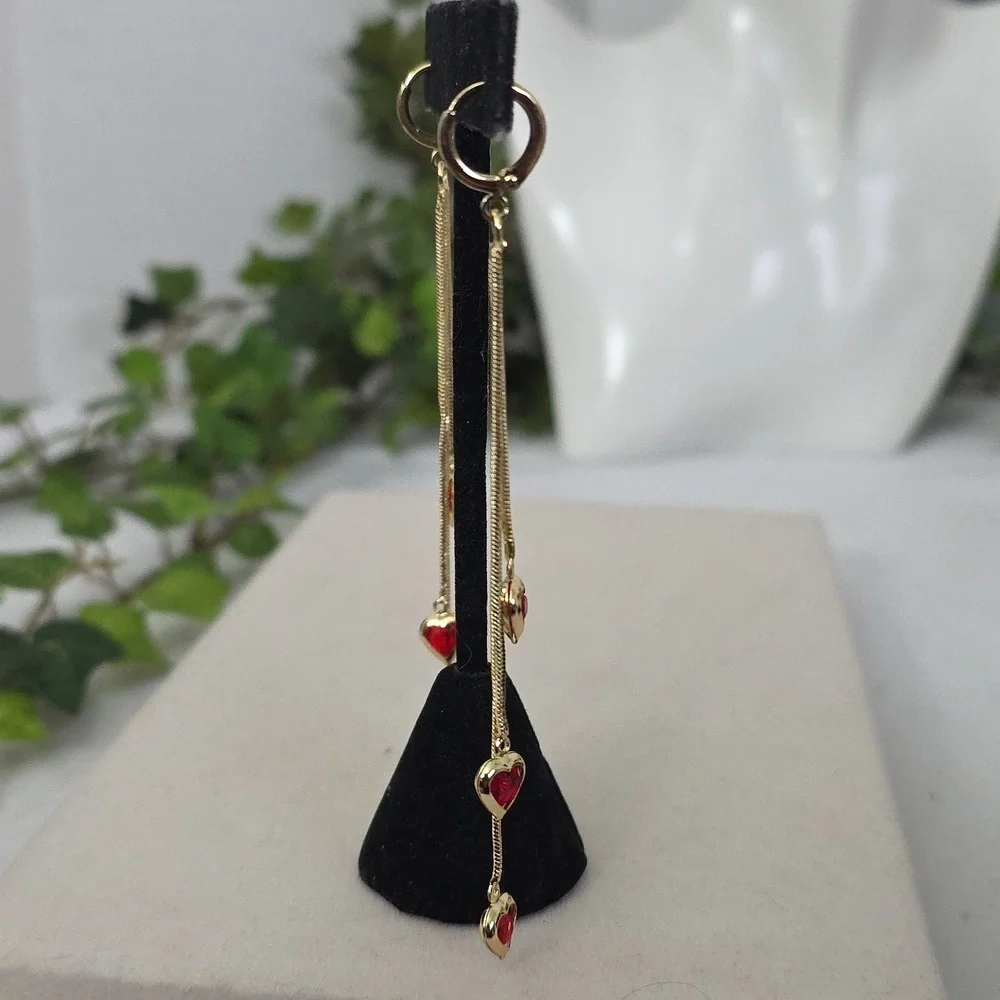 Boutique gold casual red
